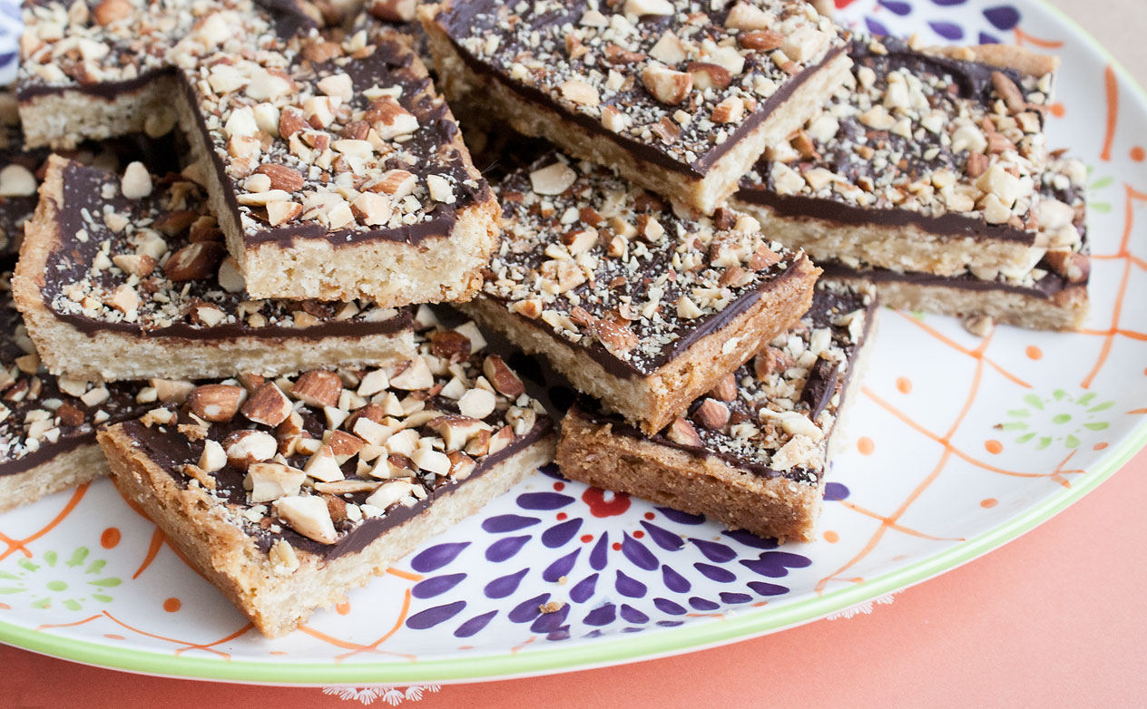 Dark Chocolate Oatmeal Bars