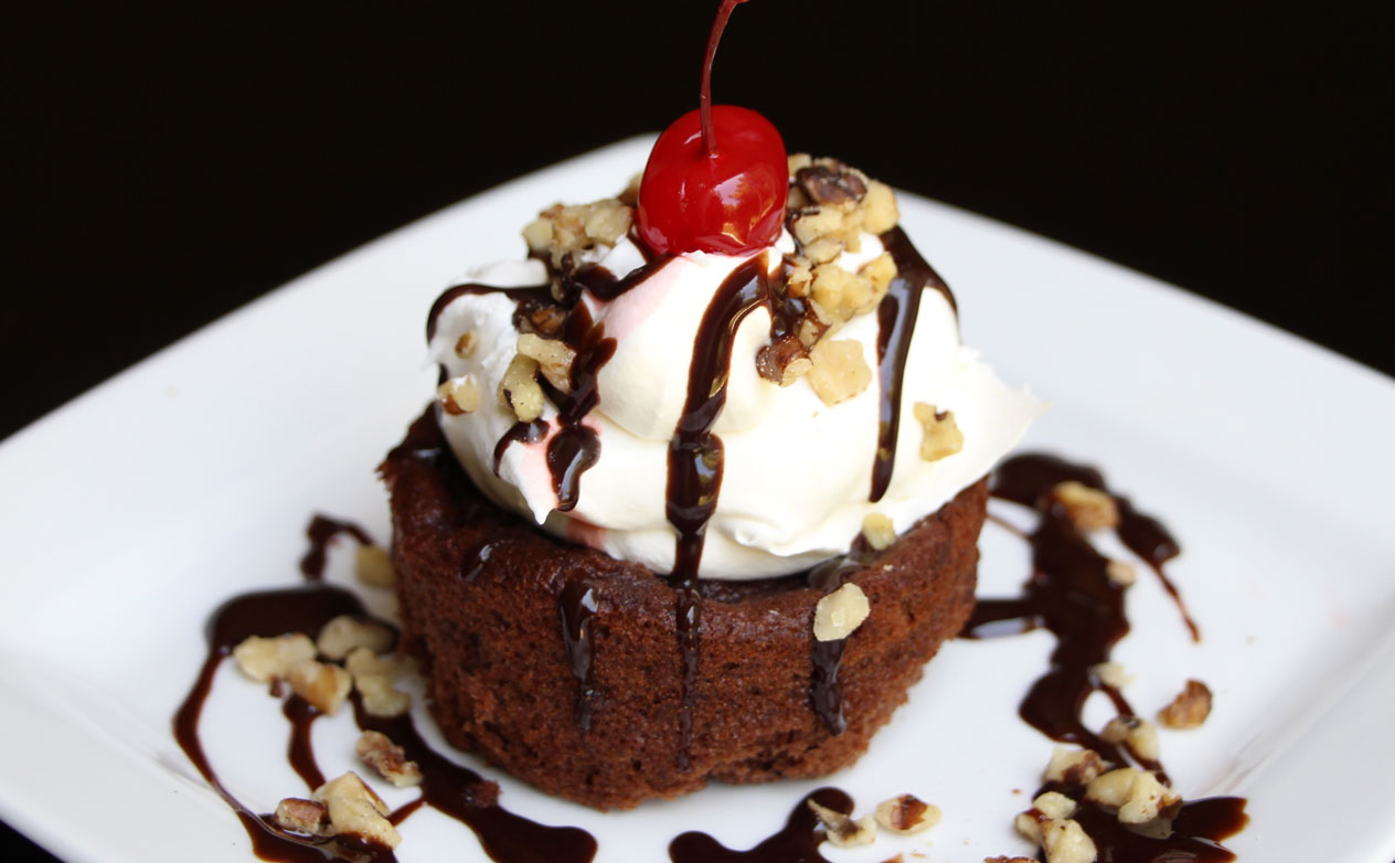 Banana Split Mini Moist Cakes